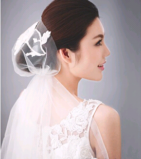 zui受欢迎的新娘头纱佩戴方法